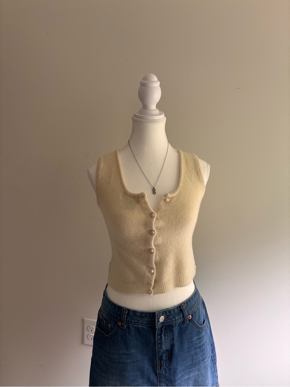Reference Point Beige Knit Button-Front Tank Top Sequined Back